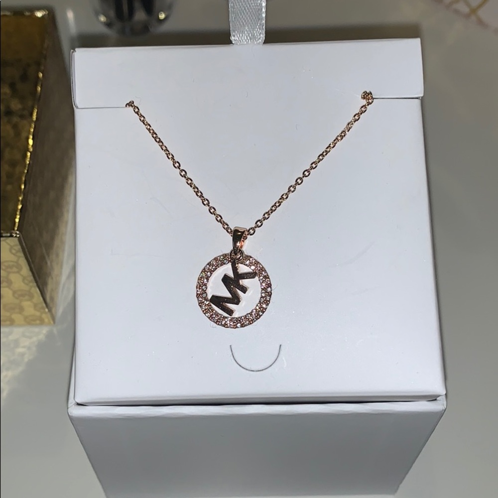 💛 MICHAEL KORS NECKLACE ROSE GOLD 💛